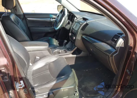 2011 Kia Sorento Sx V6 z USA, uszkodzony, nr VIN 5XYKWDA29BG067076